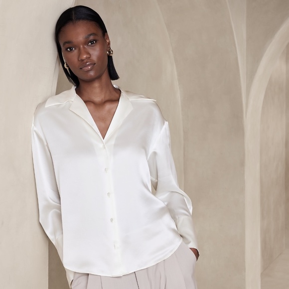 Banana Republic Tops - New! BANANA REPUBLIC Bliss 100% Silk Resort Shirt in Cream, Size Medium